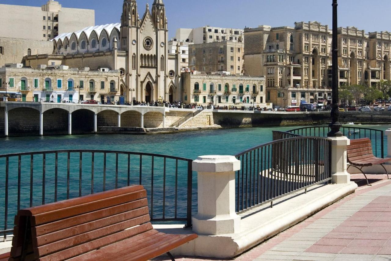 Luxurious Apt With Ocean Views And Pool In Tigne Point Sliema Eksteriør billede