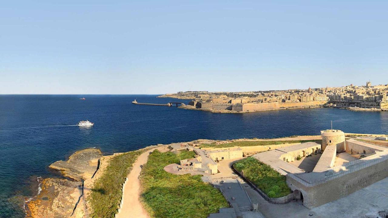 Luxurious Apt With Ocean Views And Pool In Tigne Point Sliema Eksteriør billede