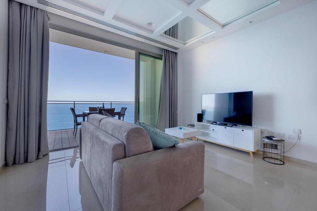 Luxurious Apt With Ocean Views And Pool In Tigne Point Sliema Eksteriør billede