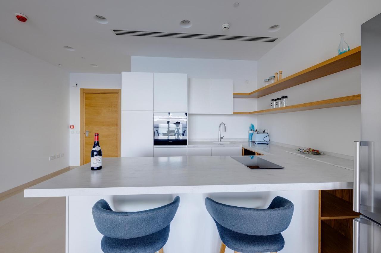 Luxurious Apt With Ocean Views And Pool In Tigne Point Sliema Eksteriør billede